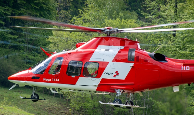 L’elicottero della Rega ha trasportato i due feriti in ospedale