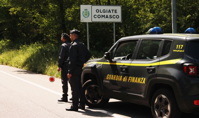 I profumi “Cartier” e la frode carosello: sequestri per 530mila euro