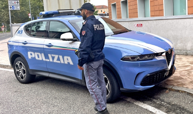 Aggredisce i poliziotti: arrestato per la sesta volta