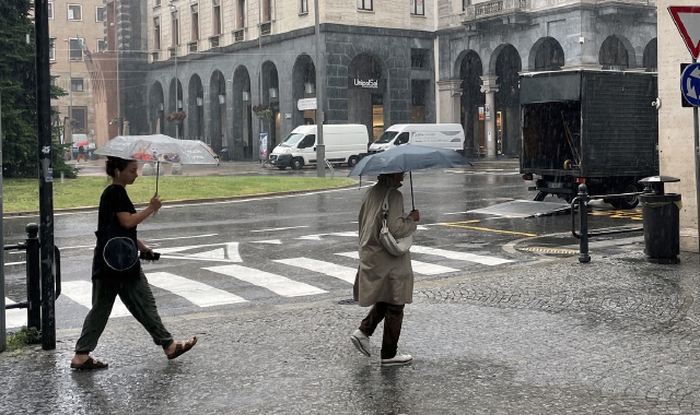 Aprite gli ombrelli: sarà un weekend di pioggia