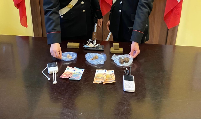 Bazar della droga, pusher in manette nel Novarese