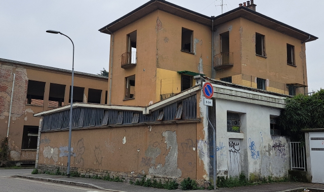 Gallarate, sfide pericolose all’ex fabbrica