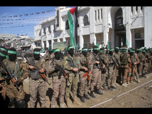 Media: Hamas, pronti a rimettere in carreggiata l'accordo'