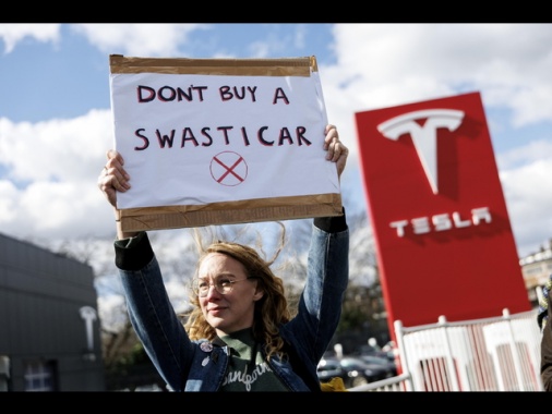 Tesla, vendite Ue in calo del 49% nei primi due mesi del 2025