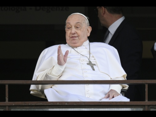 Il Papa a S.Marta continua terapie, lavora e concelebra messa