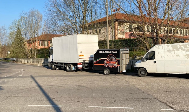 Abitanti di Lissago contro i mezzi dei giostrai: «Rischi per pedoni e bimbi»