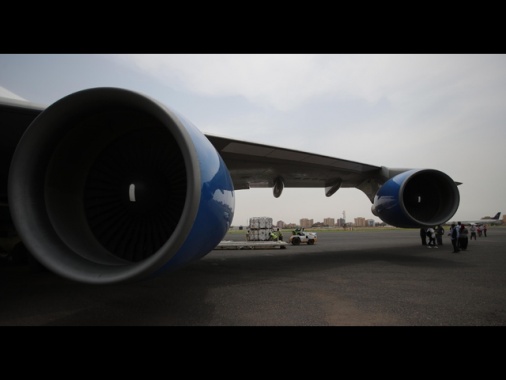 Sudan, esercito riconquista l'aeroporto di Khartoum