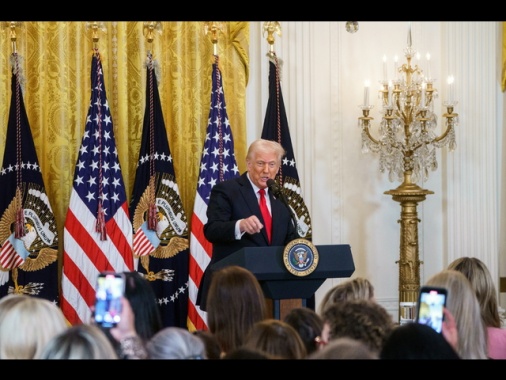 Trump, i dazi sull'auto entreranno in vigore il 2 aprile