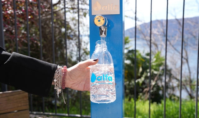 Leggiuno, acqua del lago in bottiglia