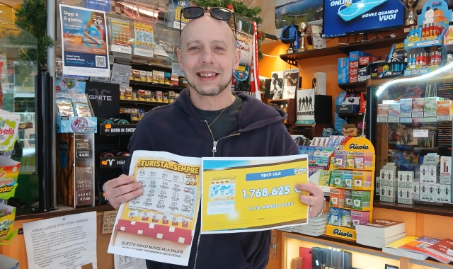 La tabaccheria dove c’è stata la vincita con un “Turista per sempre”