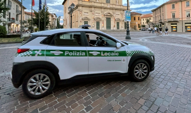 Gli agenti della polizia locale sono intervenuti sul posto (foto Archivio)