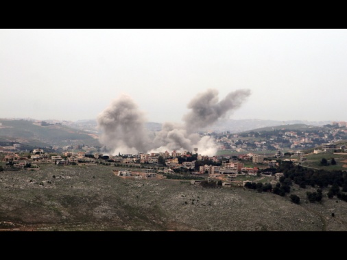 Israele torna ad attaccare in Libano, raid su Beirut
