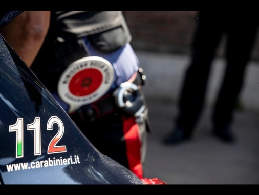 15enne trovato in strada agonizzante, è grave