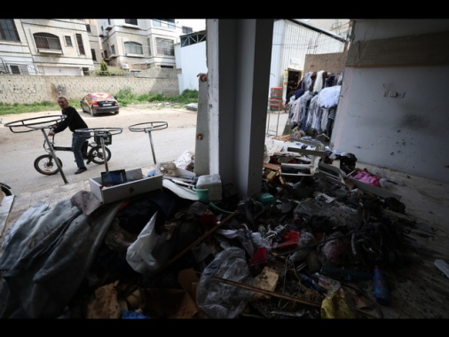 Coloni danno fuoco a case in Cisgiordania, interviene Idf