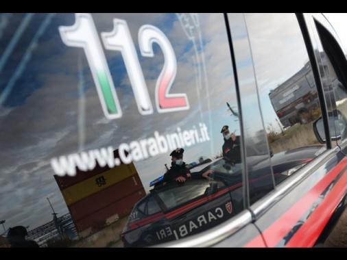 Tenta di strangolare la moglie, arrestato 77enne nel Veronese