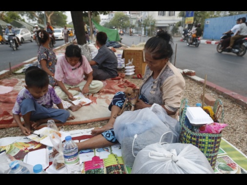 La giunta militare annuncia tregua temporanea in Myanmar