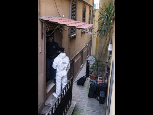 Studentessa uccisa, delitto mentre genitori ex in casa