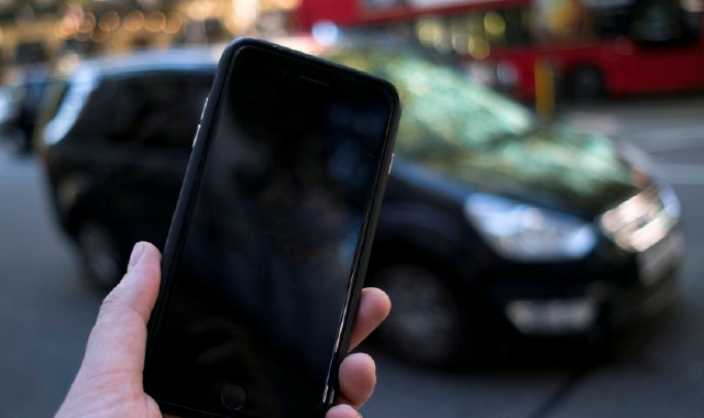 Il 53enne aveva posizionato i localizzatori per monitorare ogni spostamento della vittima e dell’amico (foto Archivio)