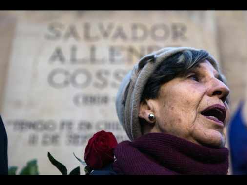 Sentenza shock in Cile, rimossa la senatrice Isabel Allende