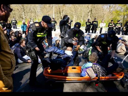 Protesta degli ecoattivisti di Extinction Rebellion in Olanda