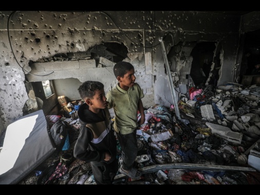 Media, raid Idf su Gaza, 9 morti tra cui un bambino