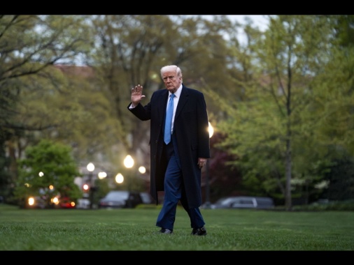 Trump: 'Non so cosa succederà ai mercati, ma Usa sono più forti'