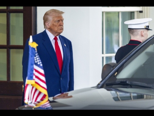 Trump, 'la Ue dovrà comprare l'energia dagli Usa'