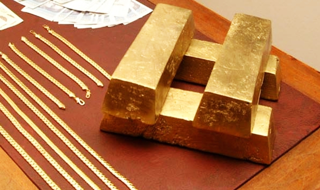 In alto Luca Galanti, presidente provinciale di Federpreziosi: l’oro sta tornando ad essere bene rifugio per eccellenza 