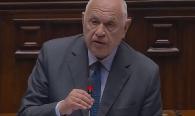 Varese, bambino conteso: interviene il ministro