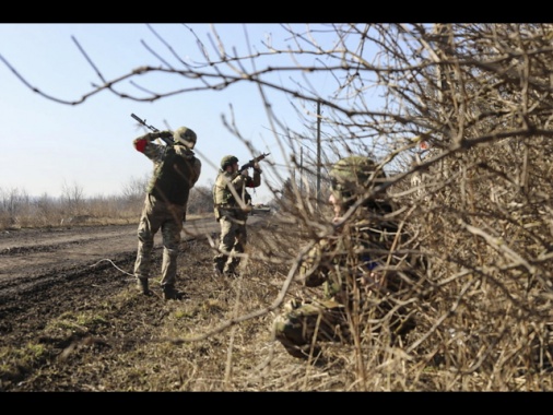 'Decine di migliaia di corpi di militari ucraini nel Kursk'
