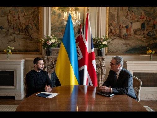 Ucraina, il Regno Unito valuta invio truppe per 5 anni