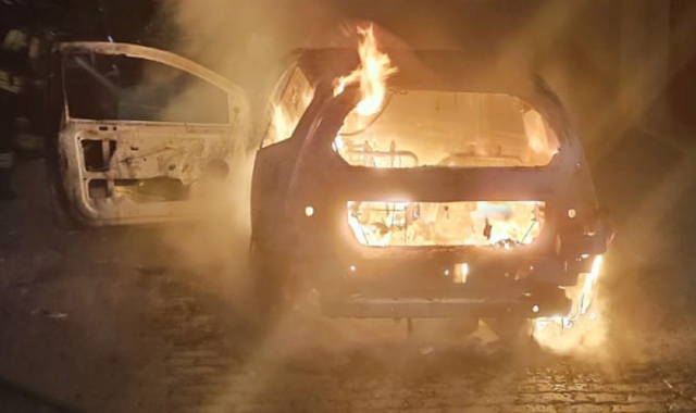 Auto in fiamme a Cuasso al Monte