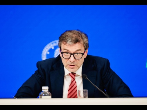 Giorgetti, per difesa Ue centrale la sostenibilità dei conti