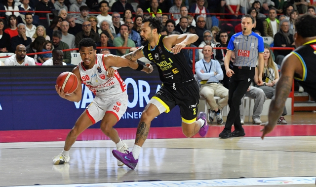 OJM a Napoli per blindare la salvezza