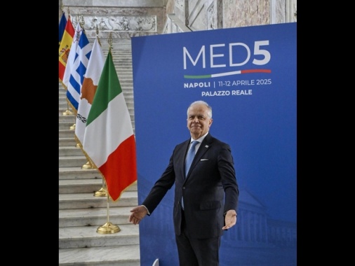 Piantedosi, priorità è contrasto a trafficanti essere umani