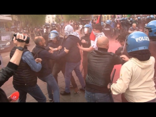Sei denunciati per disordini al corteo pro Pal di Milano