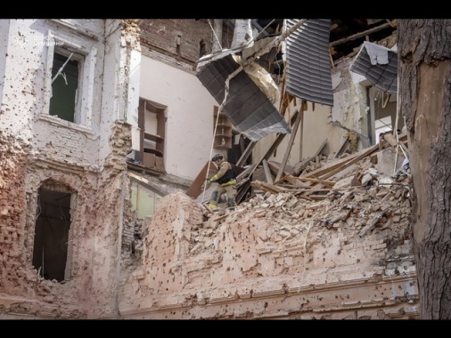 Cremlino, 'in Ucraina colpiamo solo obiettivi militari'