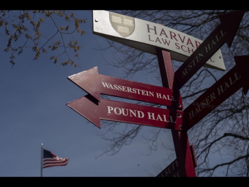 Amministrazione Trump congela 2,2 miliardi per Harvard