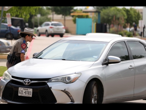 'Sparatoria in un liceo del Texas, polizia sul posto'