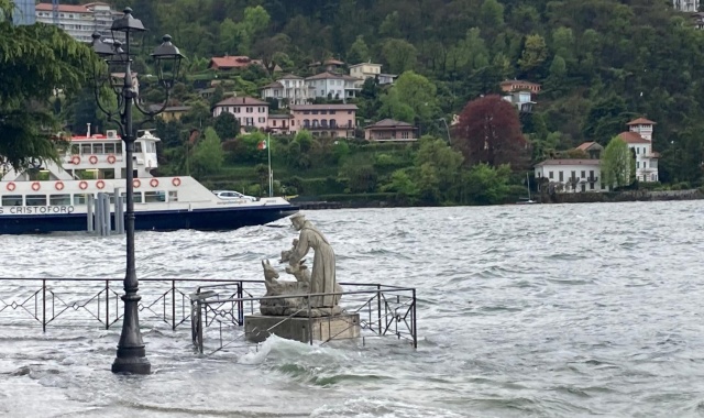 Il lago Maggiore a Laveno Mombello