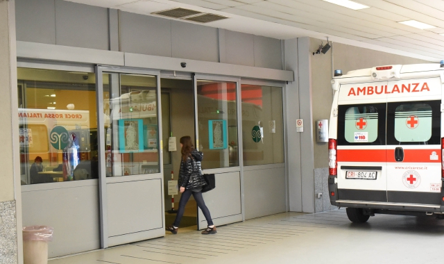 Una caduta durante una corsetta e per una donna di 68 anni di Varese comincia un vero incubo e un peregrinare tra ospedali