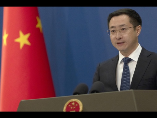 Pechino a Zelensky, 'mai fornito armi letali alla Russia'