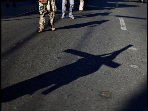 Crocifissioni e flagellanti per il Venerdì Santo nelle Filippine
