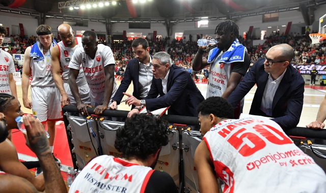 Kastritis durante un timeout nella partita contro Cremona (foto Blitz)