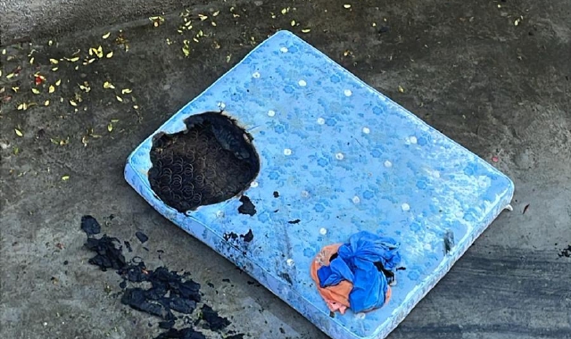 Il materasso incendiato