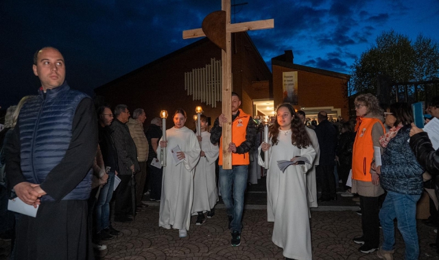 La processione del Venerdì Santo a Busto Arsizio  (foto Blitz)