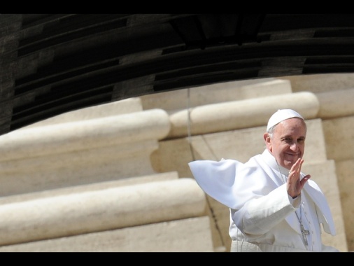 Metsola, 'l'Europa piange Francesco, il Papa del popolo'