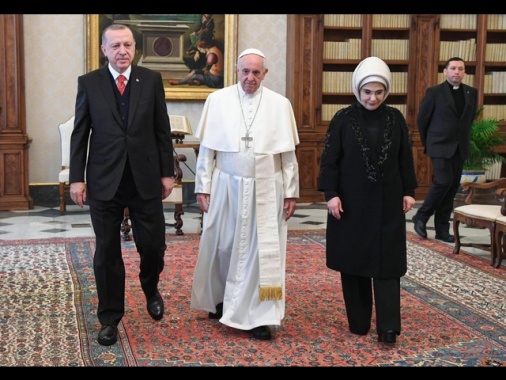 Erdogan, 'appreso con dolore notizia della morte del Papa'