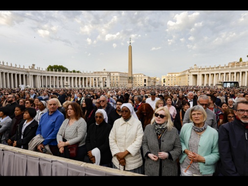 Papa è morto di ictus, coma, collasso cardiocircolatorio