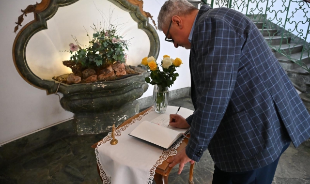 Il registro delle condoglianze è a Villa Recalcati, sede della Prefettura